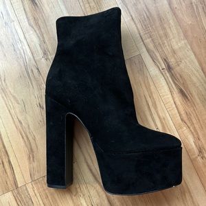 Black brand new boots